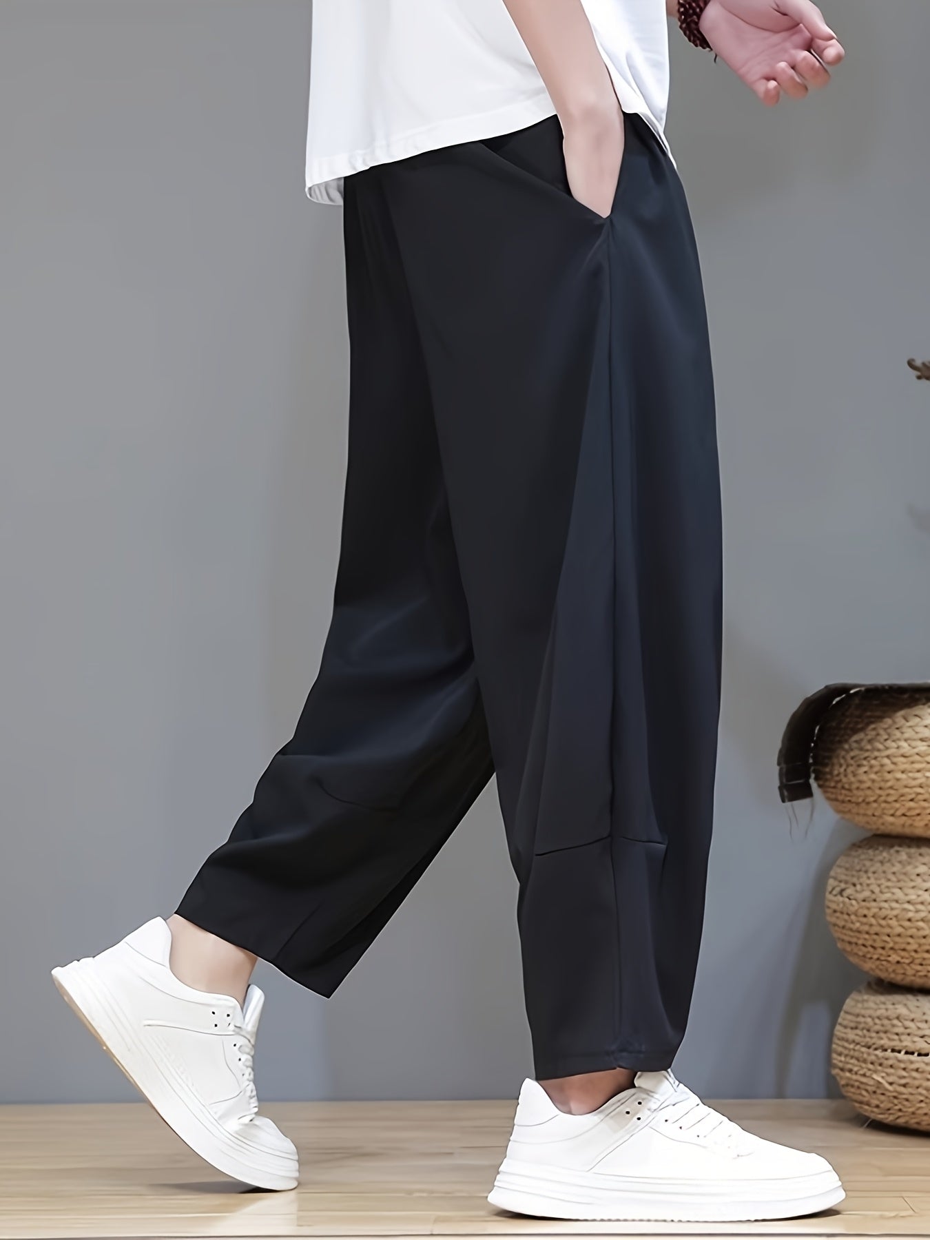 Alviero Relaxed Cropped Pants