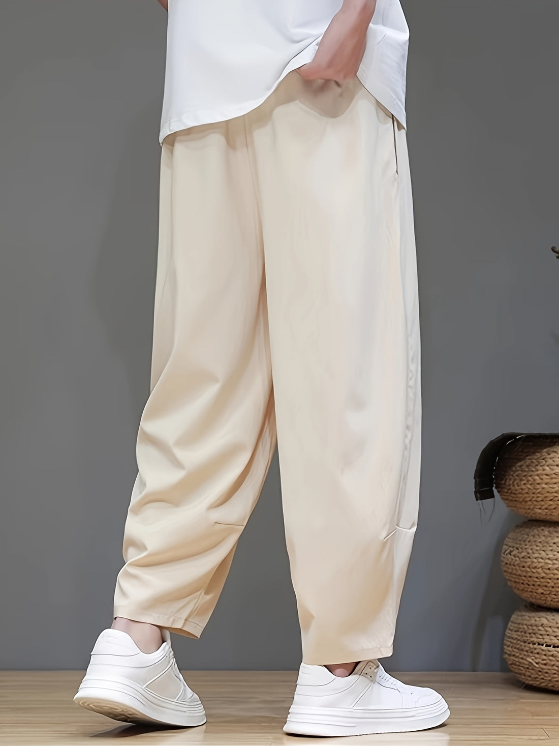 Alviero Relaxed Cropped Pants