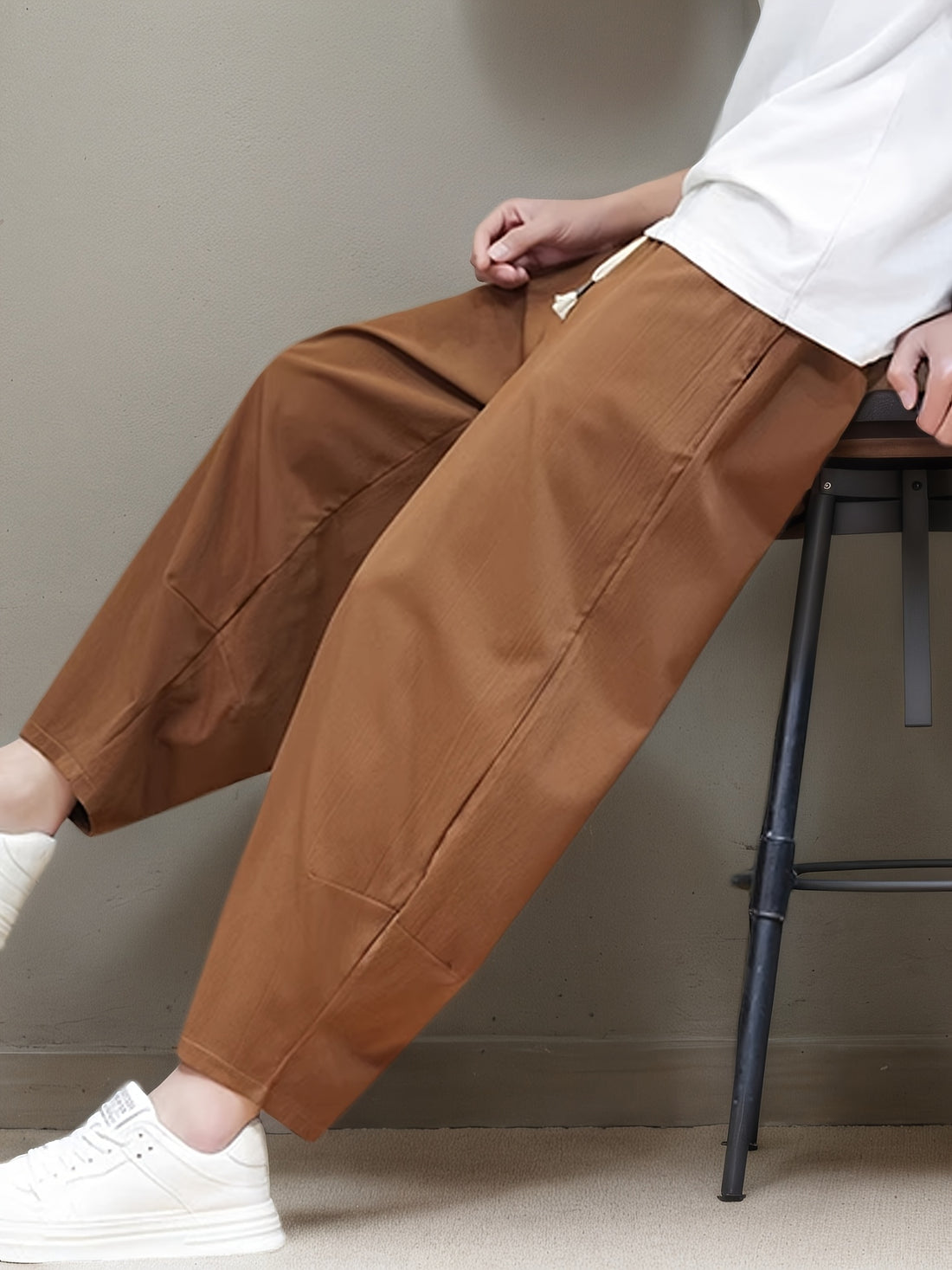 Alviero Relaxed Cropped Pants